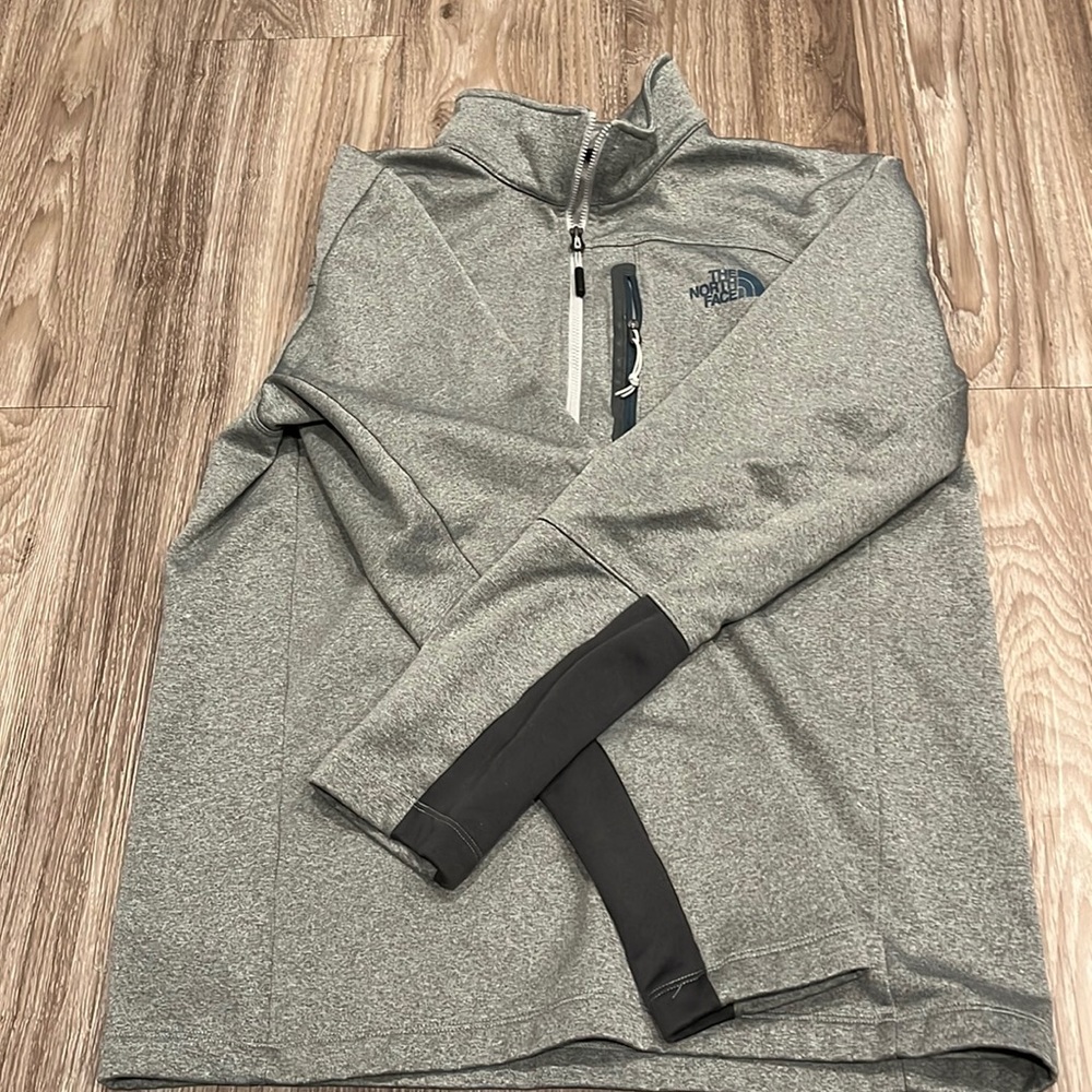 North face men’s pull over sweatshirt
